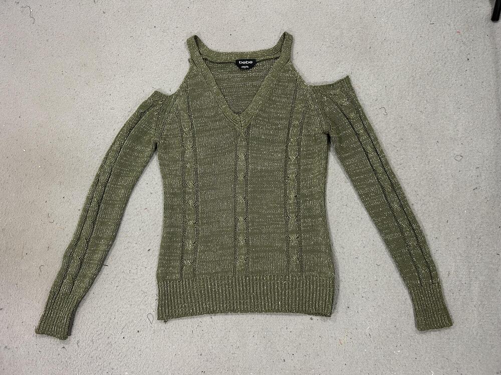 Bebe Sweater Womens Large Green Cold Shoulder V Neck Metallic Knit Pullover Y2K